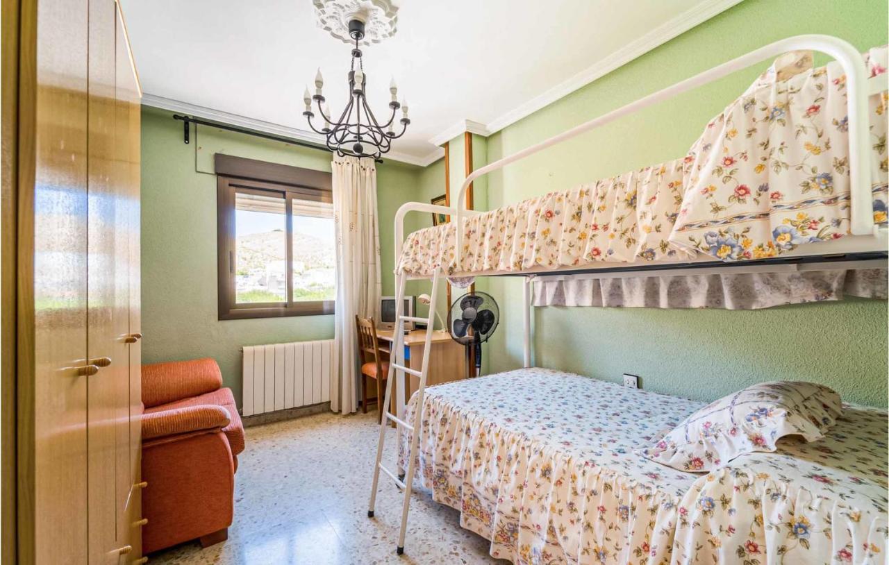 3 Bedroom Cozy Apartment In Pegalajar Exterior photo