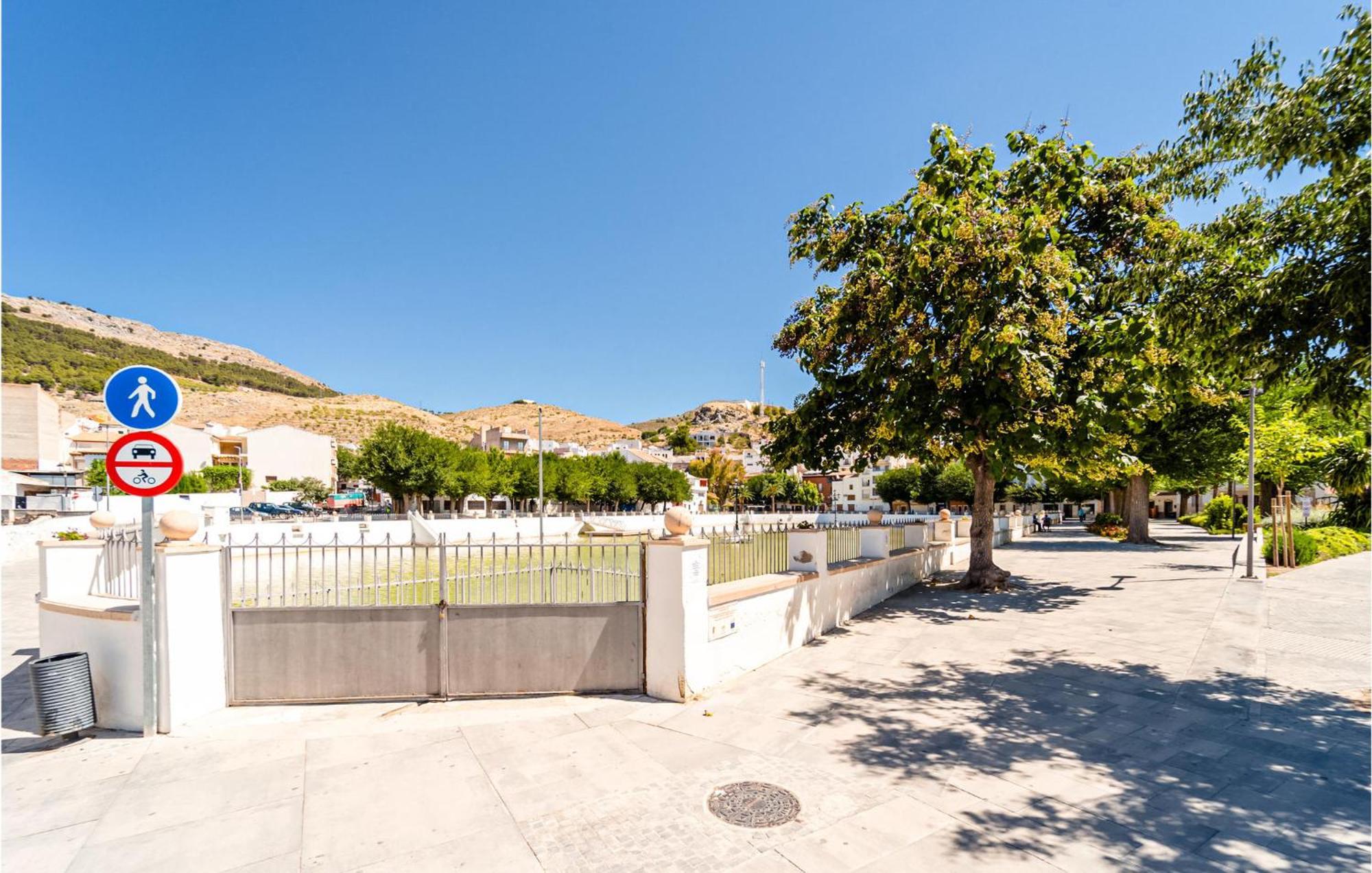 3 Bedroom Cozy Apartment In Pegalajar Exterior photo